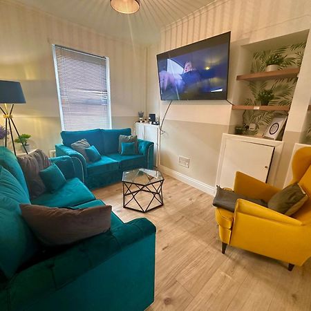 2Br City Side House Belfast Extérieur photo