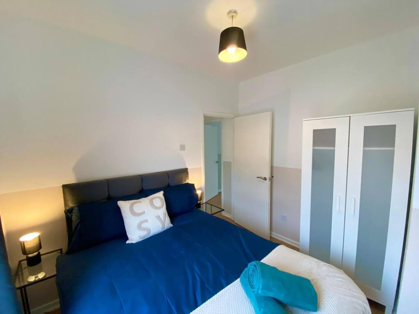 2Br City Side House Belfast Extérieur photo